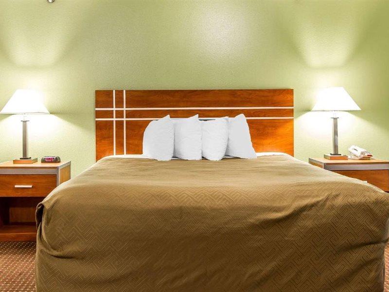 Econo Lodge & Suites Pekin Εξωτερικό φωτογραφία