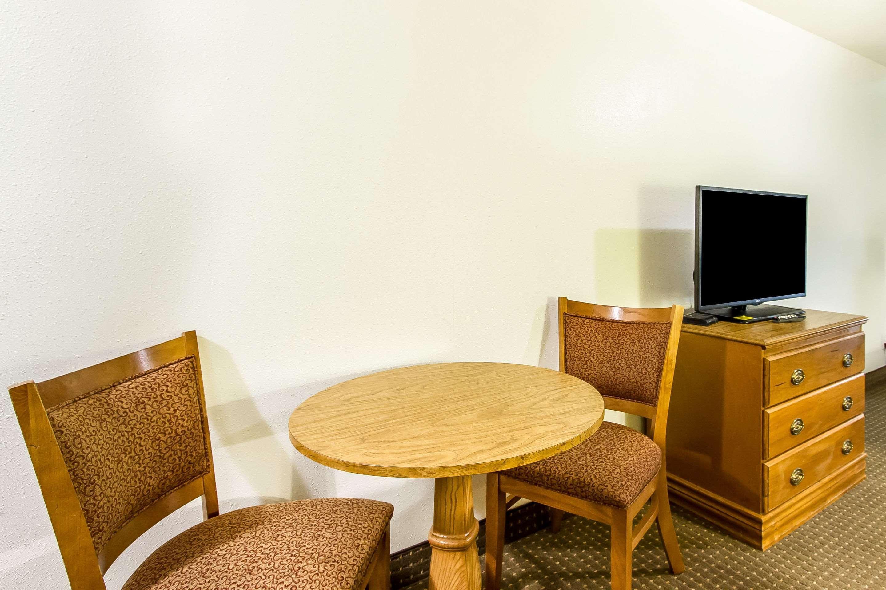 Econo Lodge & Suites Pekin Εξωτερικό φωτογραφία