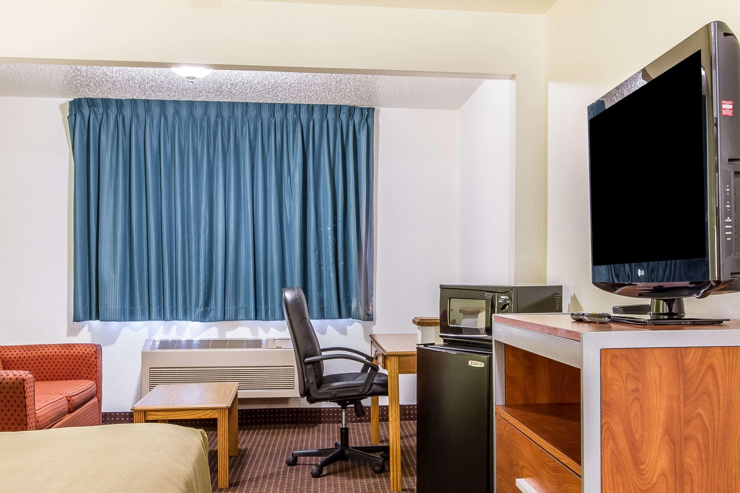 Econo Lodge & Suites Pekin Εξωτερικό φωτογραφία