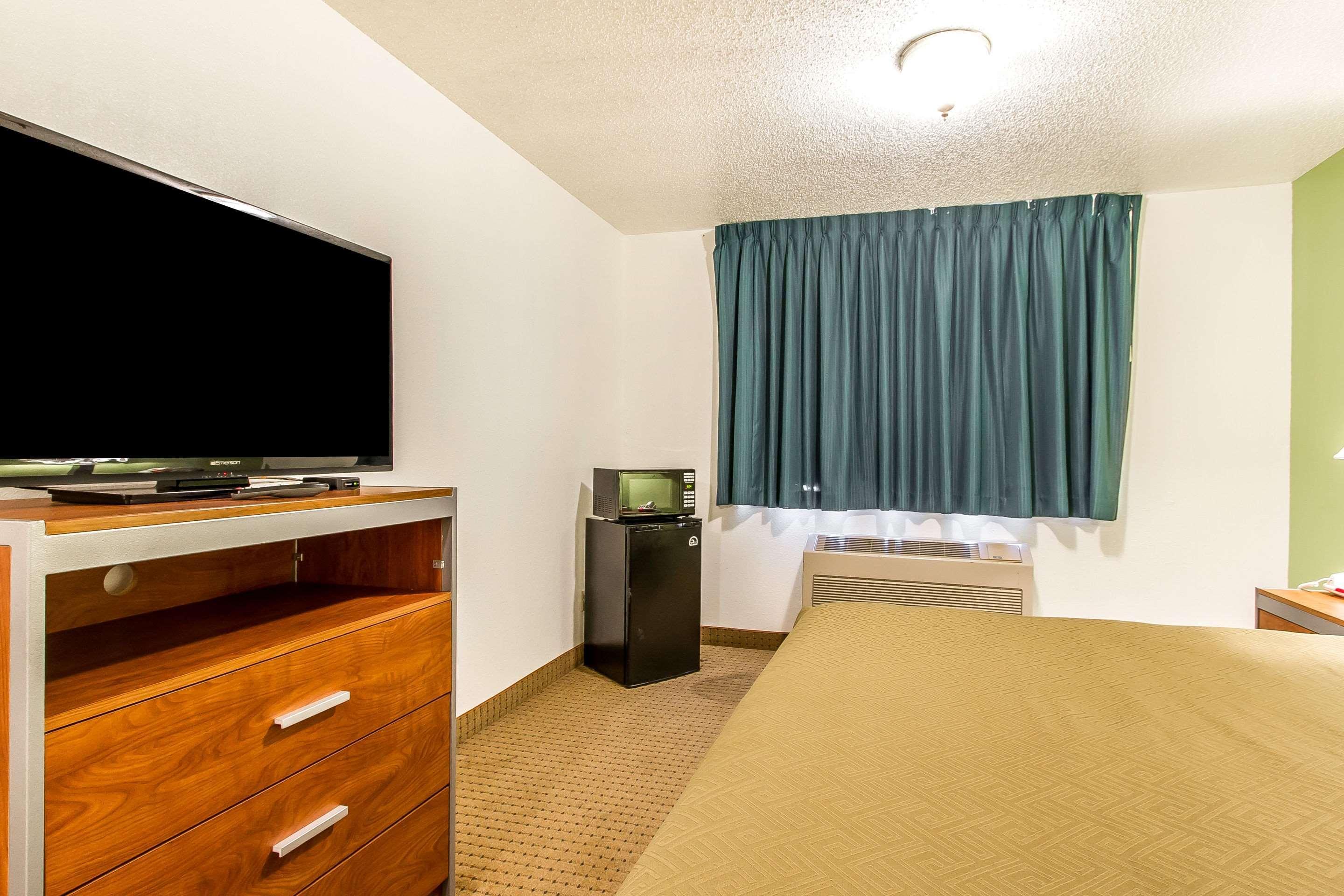 Econo Lodge & Suites Pekin Εξωτερικό φωτογραφία