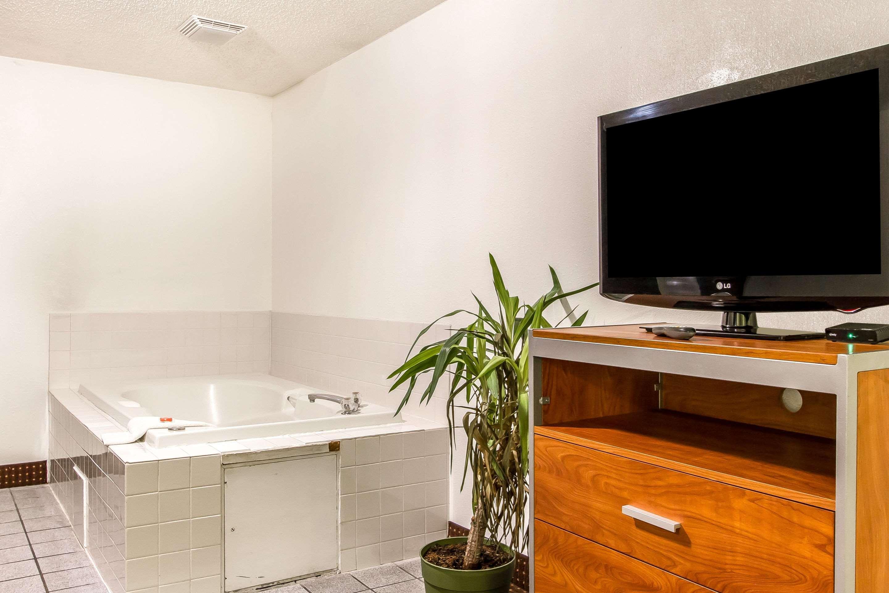 Econo Lodge & Suites Pekin Εξωτερικό φωτογραφία