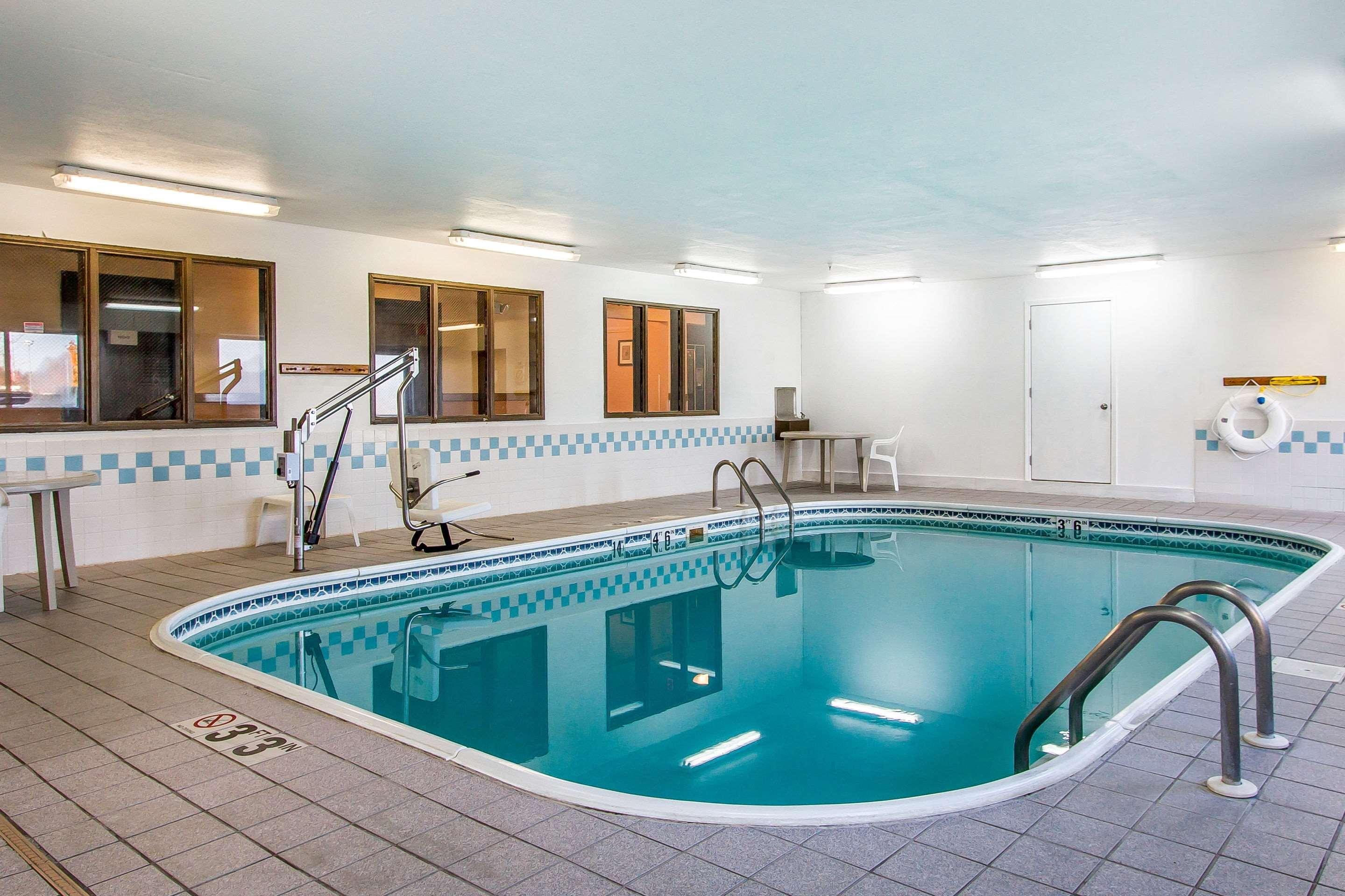 Econo Lodge & Suites Pekin Εξωτερικό φωτογραφία